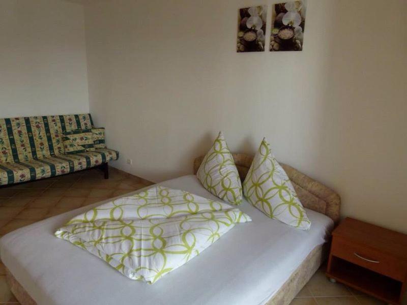 Apartmani Ivanic Vir Luaran gambar